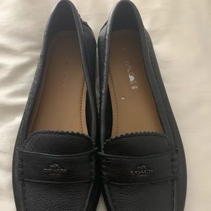 EUC Women’s Coach Leather Loafer